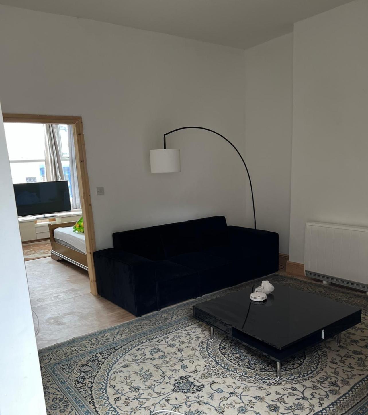 New Flat, Own Bathroom, Sitting Room & Large Bedroom - Walsall Bescot Eksteriør bilde